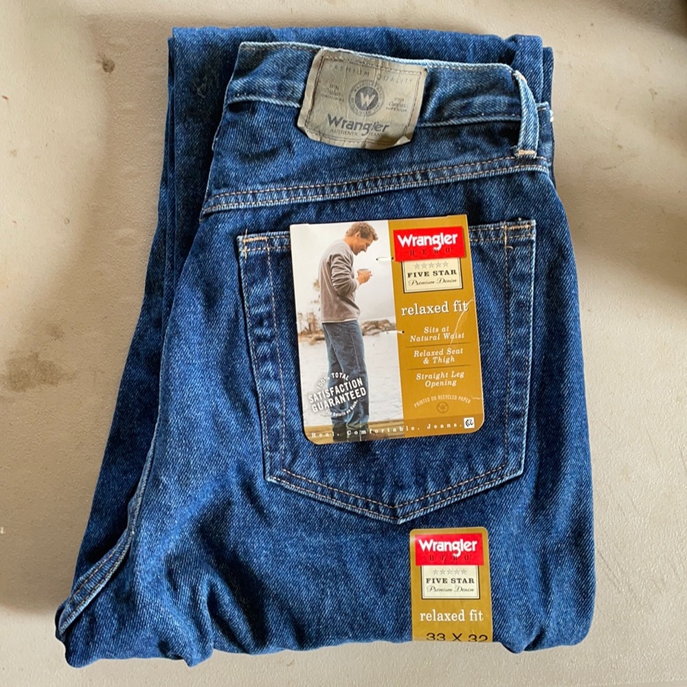 NWT Men’s Wrangler Relaxed Fit Jeans